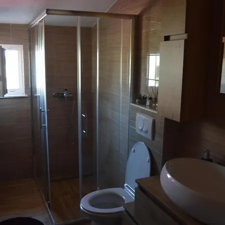 Apartman Iso *