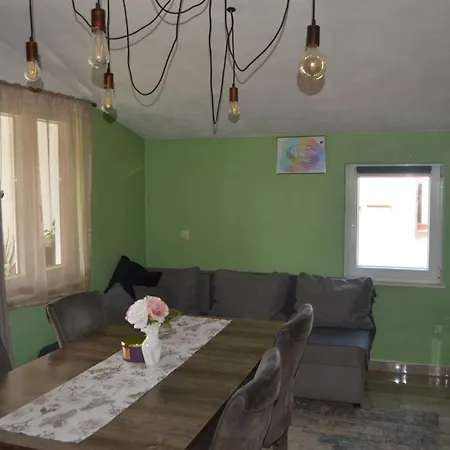 Apartman Iso *