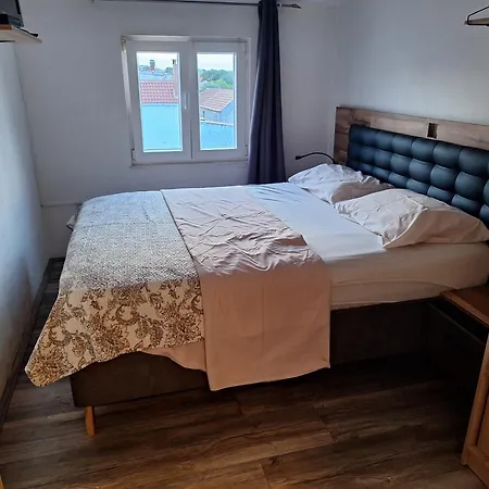Apartment Apartman Iso